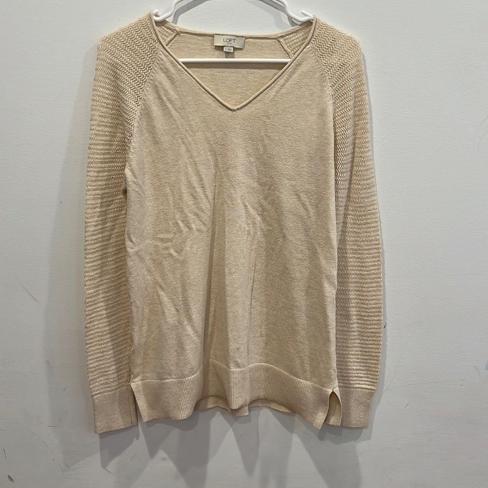 Loft Outlet Women's Small V Neck Beige Tan Pullover Sweater